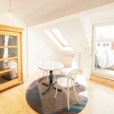 公寓 Schone 3 Zi-dachgeschosswohnung & Gigantische Aussicht *