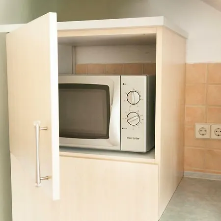 Schone 3 Zi-dachgeschosswohnung & Gigantische Aussicht *